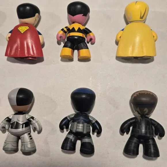 Mezco Mini Mez-Itz DC Comics Figure Lot - 15 Figures Inc. Rare Variants & Batman - Picture 16 of 16